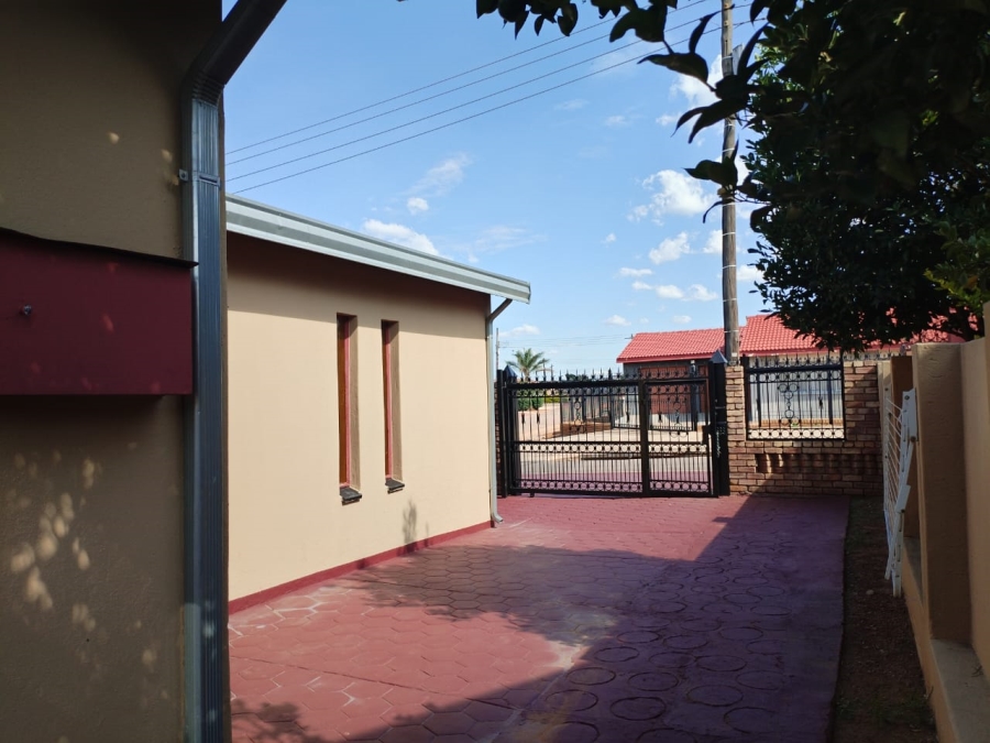 3 Bedroom Property for Sale in Soshanguve G Gauteng