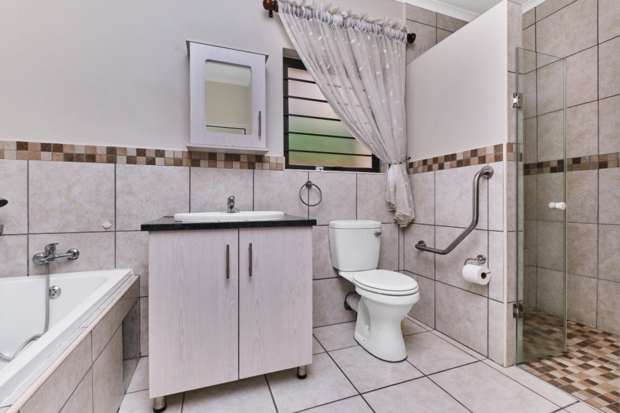 2 Bedroom Property for Sale in Olivedale Gauteng