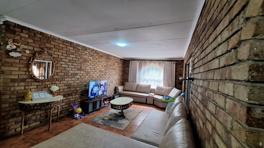 3 Bedroom Property for Sale in The Orchards Gauteng