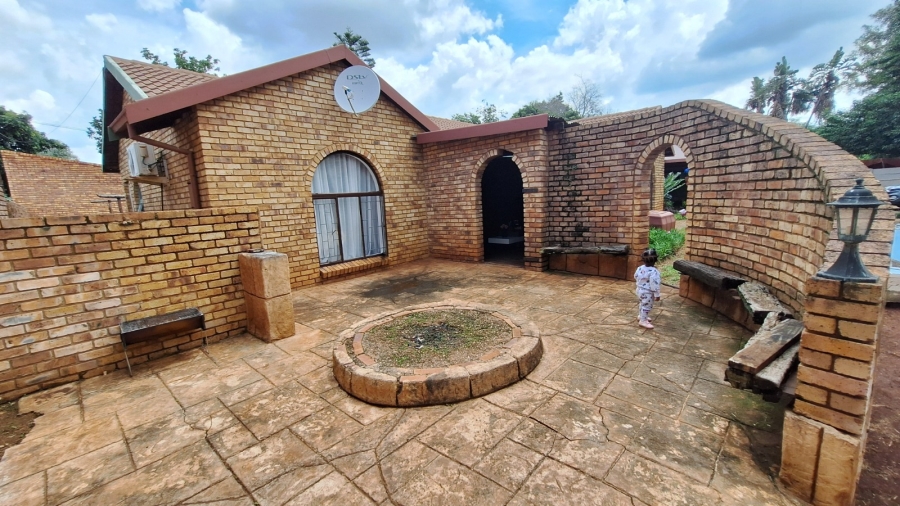 3 Bedroom Property for Sale in The Orchards Gauteng