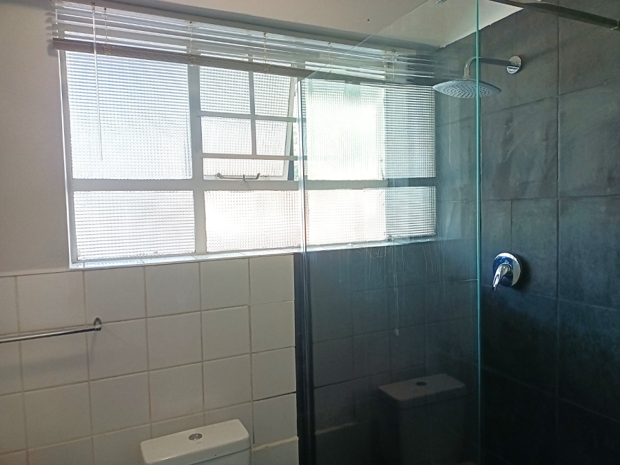 To Let 1 Bedroom Property for Rent in Illovo Gauteng