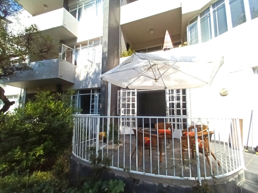 To Let 1 Bedroom Property for Rent in Illovo Gauteng