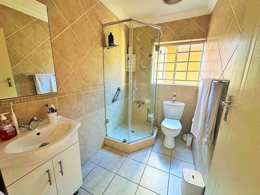 3 Bedroom Property for Sale in The Wilds Gauteng