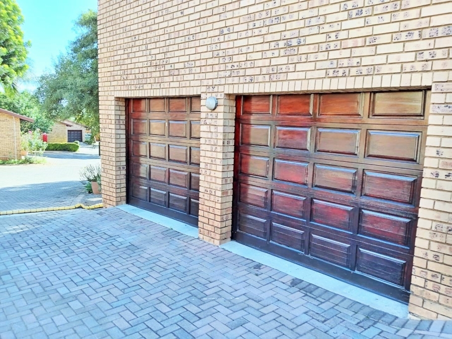 3 Bedroom Property for Sale in The Wilds Gauteng