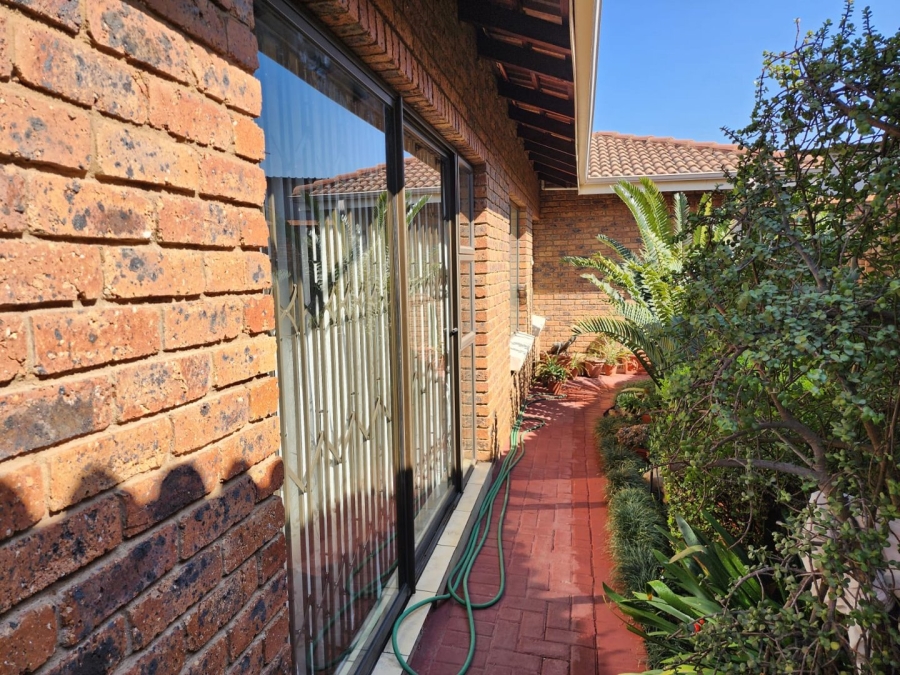 3 Bedroom Property for Sale in Witfield Gauteng