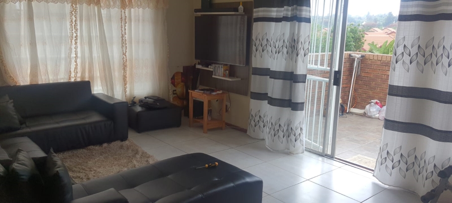 2 Bedroom Property for Sale in The Reeds Gauteng