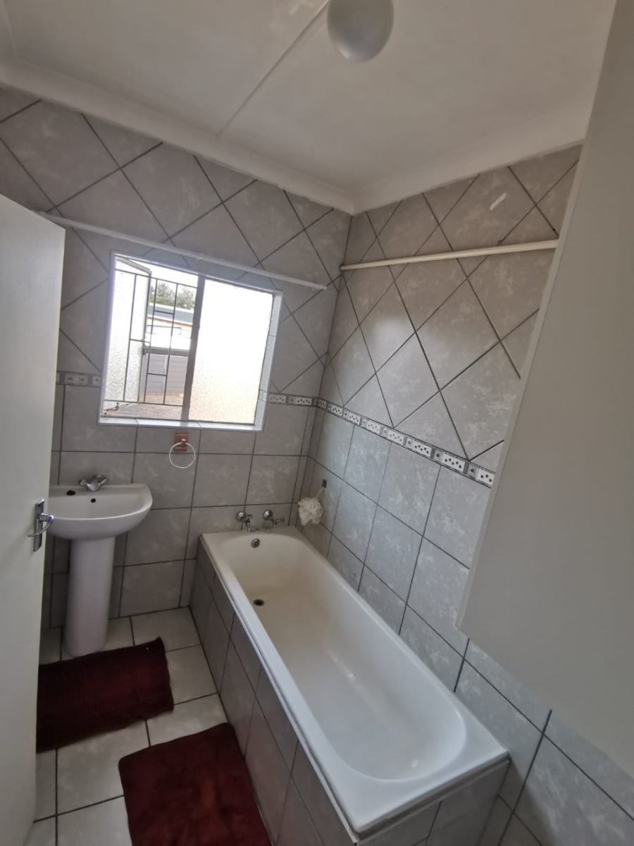 2 Bedroom Property for Sale in Witfield Gauteng