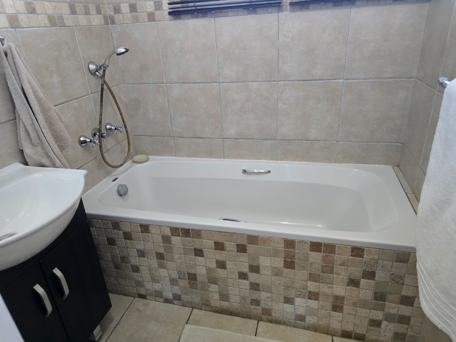 4 Bedroom Property for Sale in Marlands Gauteng