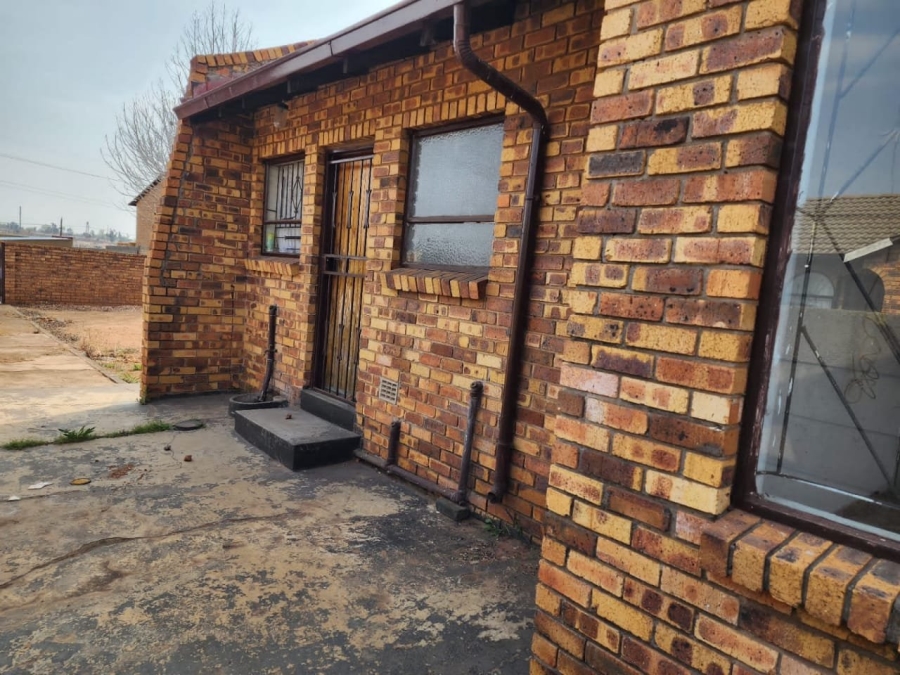  Bedroom Property for Sale in Etwatwa Gauteng