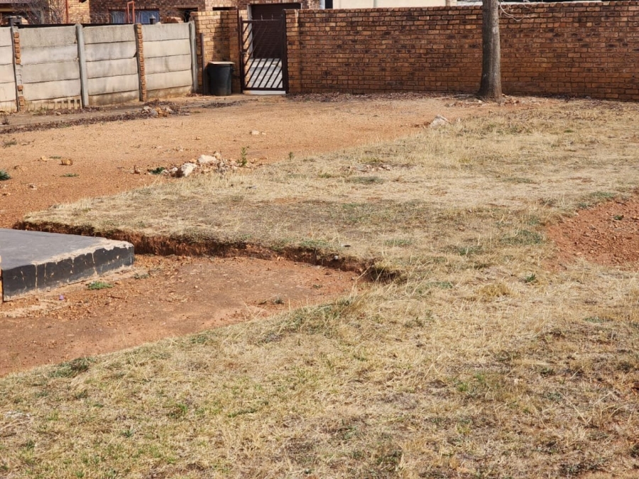  Bedroom Property for Sale in Etwatwa Gauteng