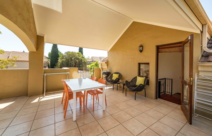 To Let 2 Bedroom Property for Rent in Lonehill Gauteng