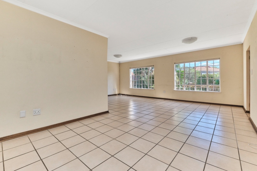 2 Bedroom Property for Sale in Wilgeheuwel Gauteng