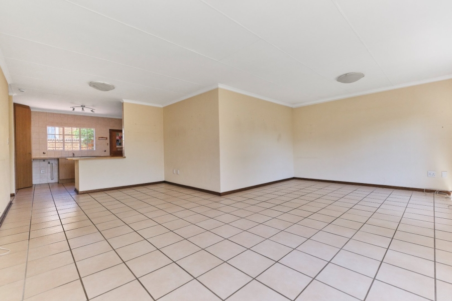 2 Bedroom Property for Sale in Wilgeheuwel Gauteng