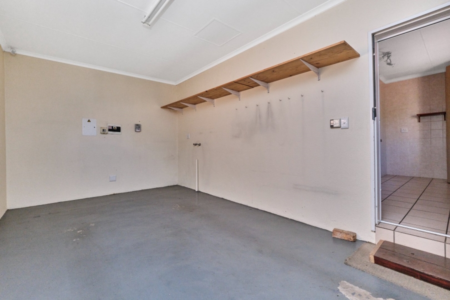 2 Bedroom Property for Sale in Wilgeheuwel Gauteng