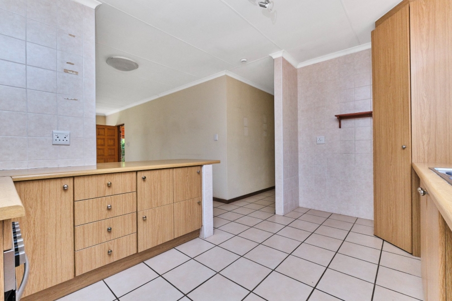 2 Bedroom Property for Sale in Wilgeheuwel Gauteng