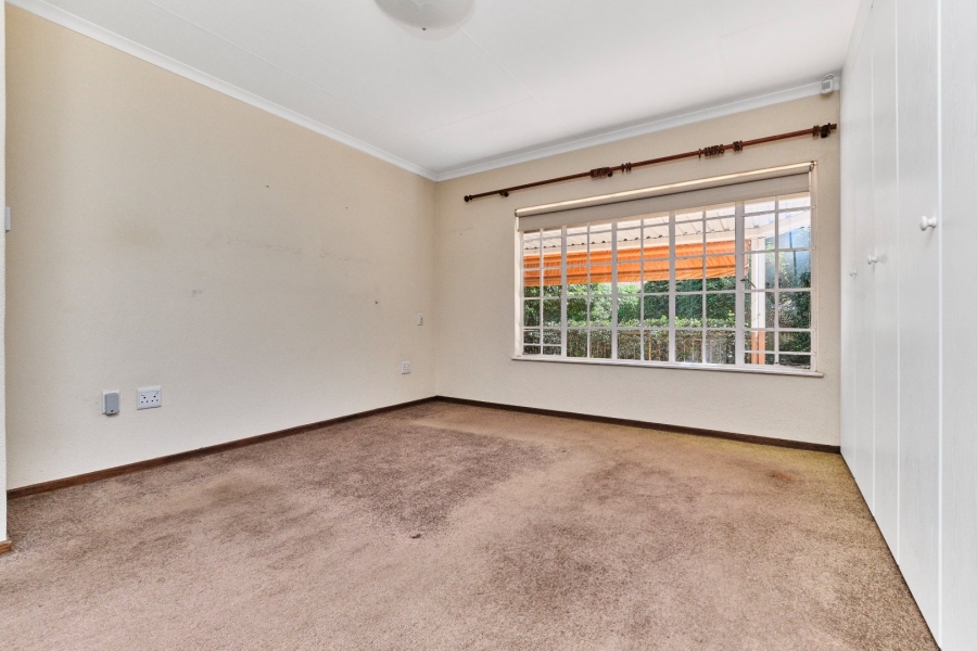 2 Bedroom Property for Sale in Wilgeheuwel Gauteng