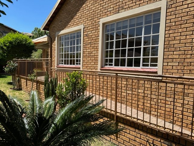 2 Bedroom Property for Sale in Wilgeheuwel Gauteng