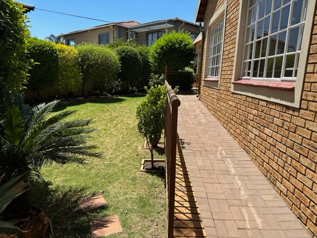 2 Bedroom Property for Sale in Wilgeheuwel Gauteng