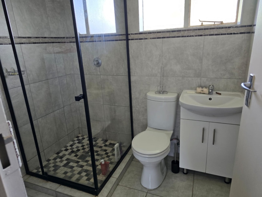 To Let 2 Bedroom Property for Rent in Dayanglen Gauteng