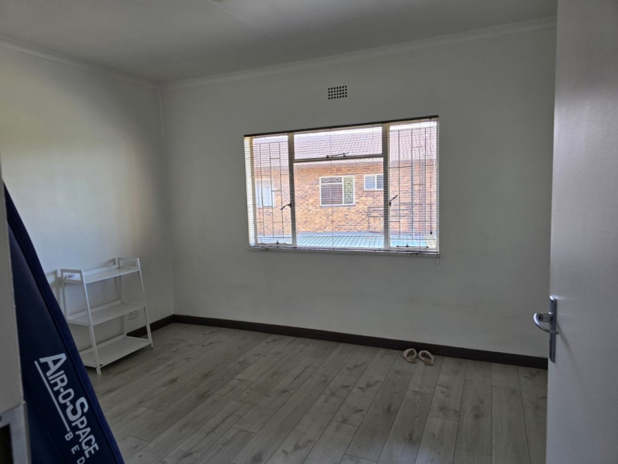 To Let 2 Bedroom Property for Rent in Dayanglen Gauteng