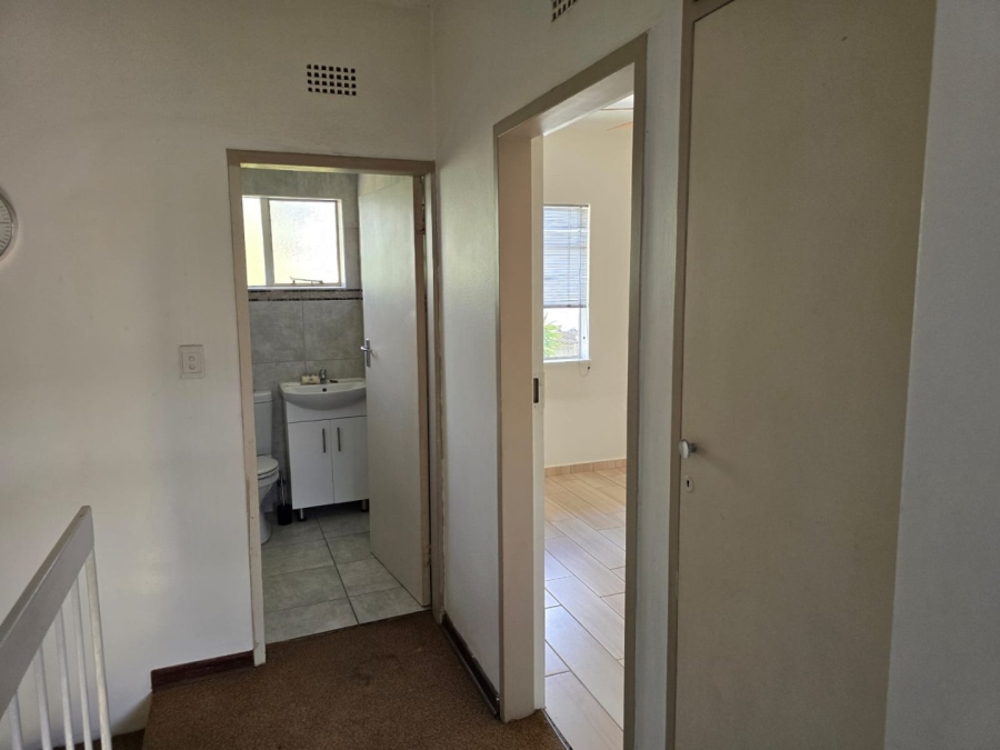 To Let 2 Bedroom Property for Rent in Dayanglen Gauteng