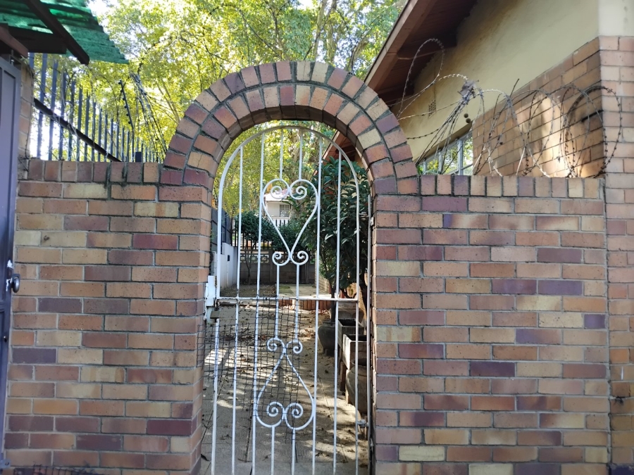 3 Bedroom Property for Sale in Bezuidenhout Valley Gauteng