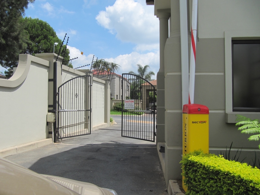 2 Bedroom Property for Sale in Broadacres Gauteng