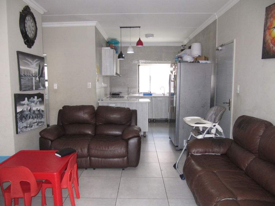 2 Bedroom Property for Sale in Broadacres Gauteng