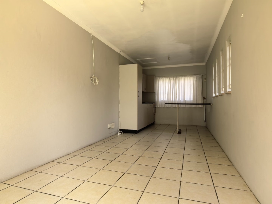 To Let 1 Bedroom Property for Rent in Sunward Park Gauteng