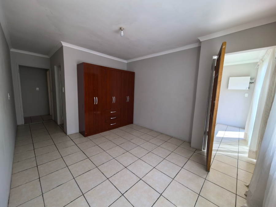 To Let 1 Bedroom Property for Rent in Sunward Park Gauteng