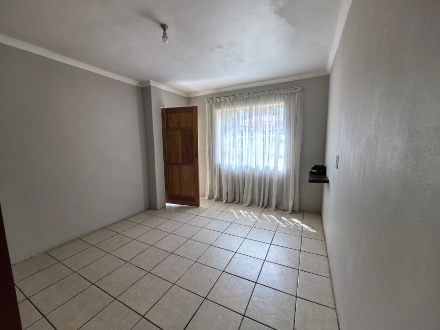 To Let 1 Bedroom Property for Rent in Sunward Park Gauteng