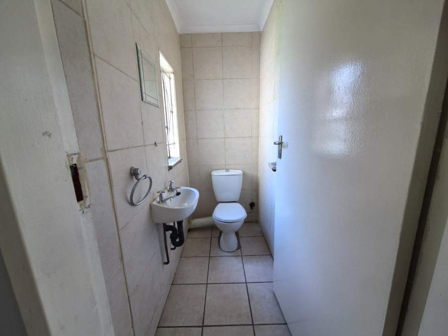 To Let 1 Bedroom Property for Rent in Sunward Park Gauteng