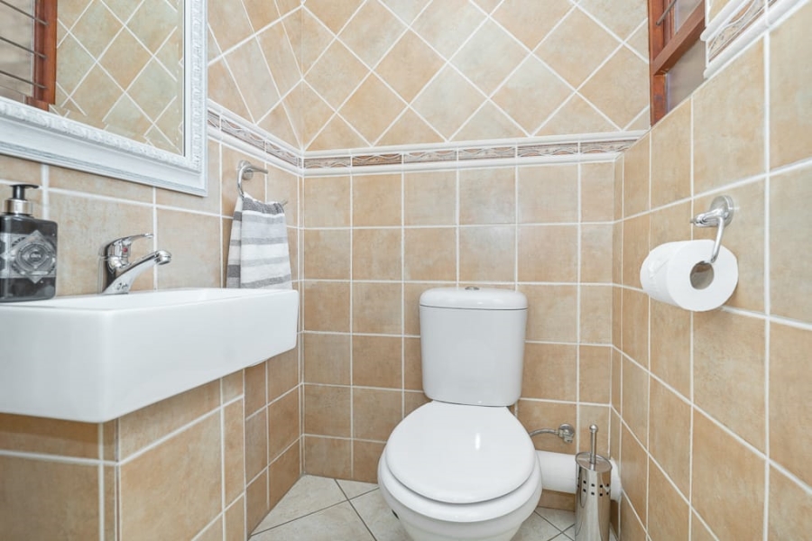 4 Bedroom Property for Sale in Vaal Marina Gauteng