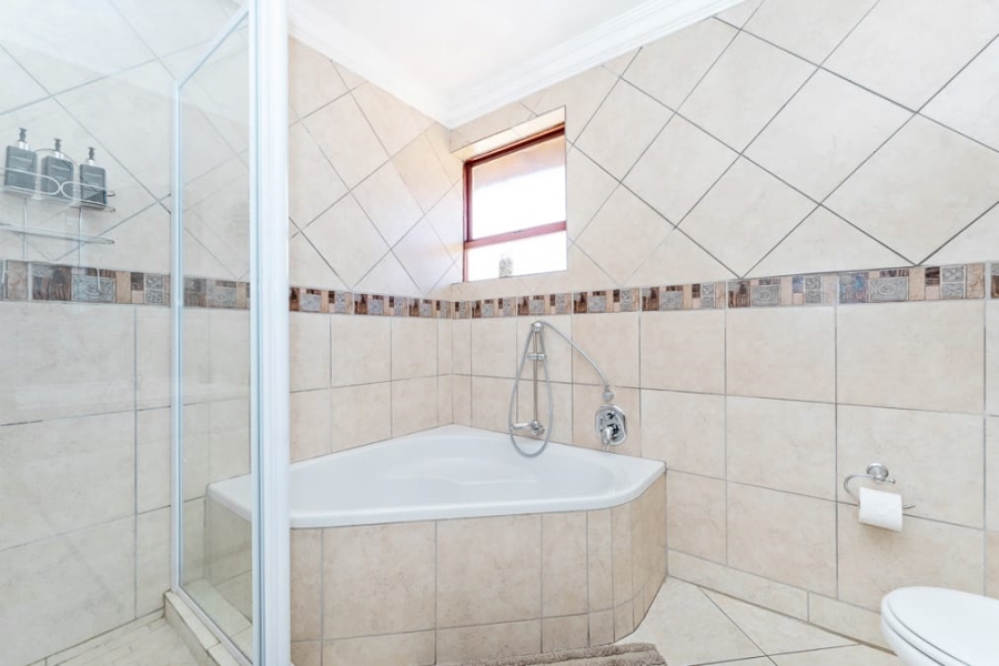 4 Bedroom Property for Sale in Vaal Marina Gauteng