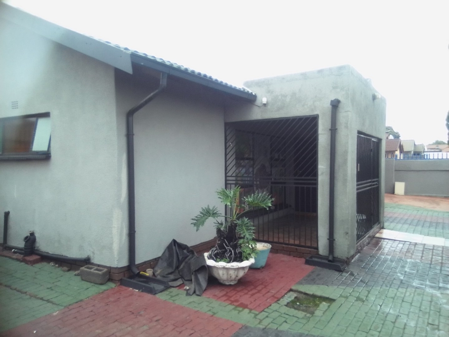 3 Bedroom Property for Sale in Rabie Ridge Gauteng