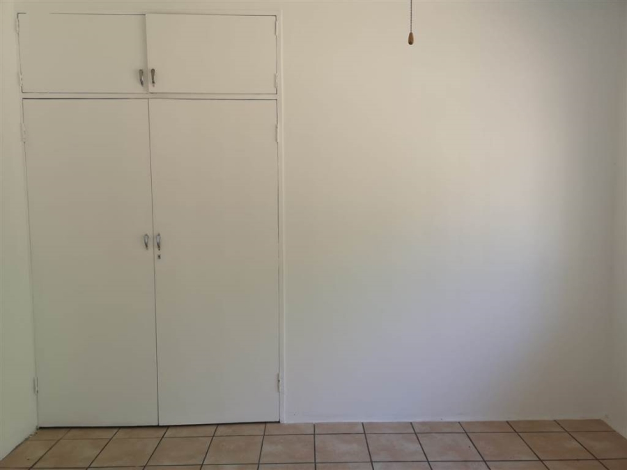 To Let 2 Bedroom Property for Rent in Glen Austin Gauteng