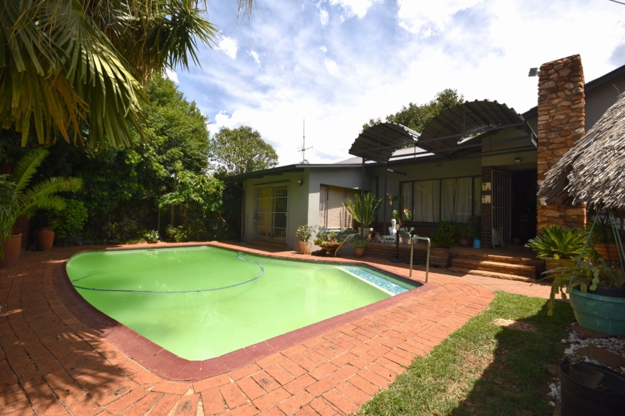 4 Bedroom Property for Sale in Sinoville Gauteng