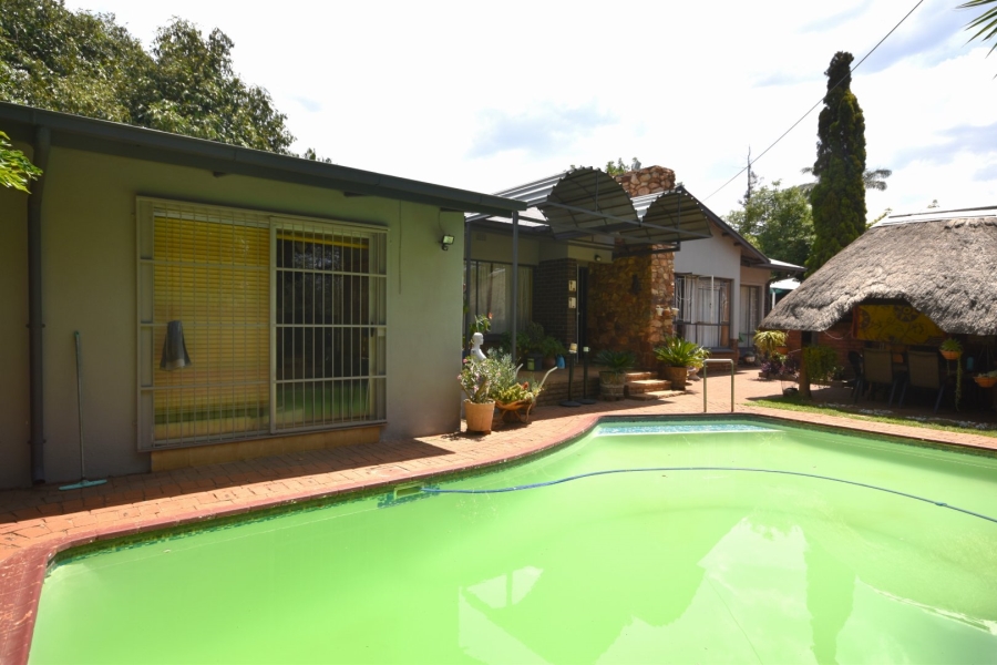 4 Bedroom Property for Sale in Sinoville Gauteng