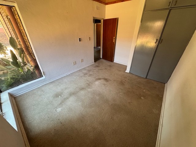5 Bedroom Property for Sale in Glen Marais Gauteng