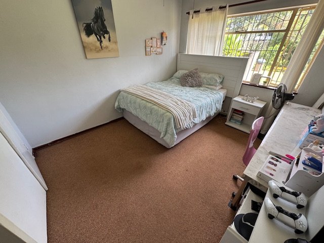 5 Bedroom Property for Sale in Glen Marais Gauteng