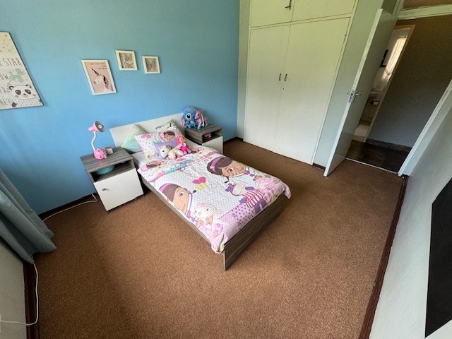 5 Bedroom Property for Sale in Glen Marais Gauteng