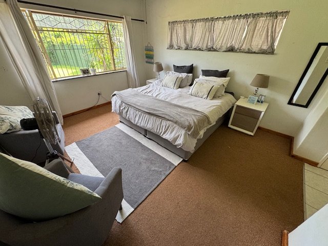 5 Bedroom Property for Sale in Glen Marais Gauteng