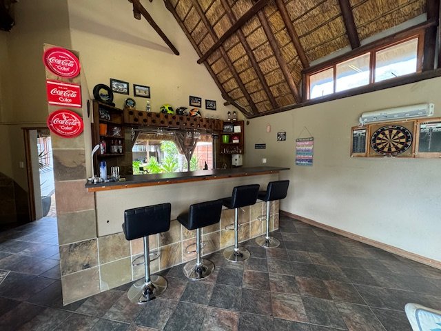 5 Bedroom Property for Sale in Glen Marais Gauteng