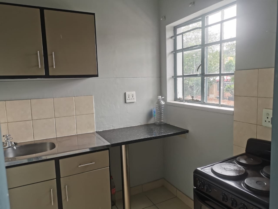 To Let  Bedroom Property for Rent in Gezina Gauteng