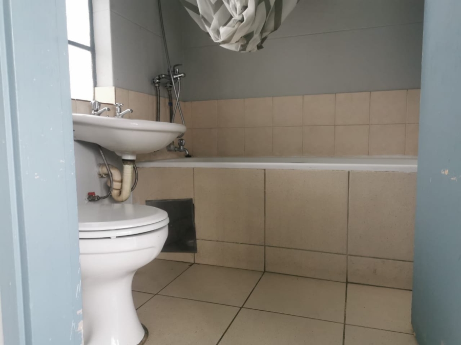 To Let  Bedroom Property for Rent in Gezina Gauteng