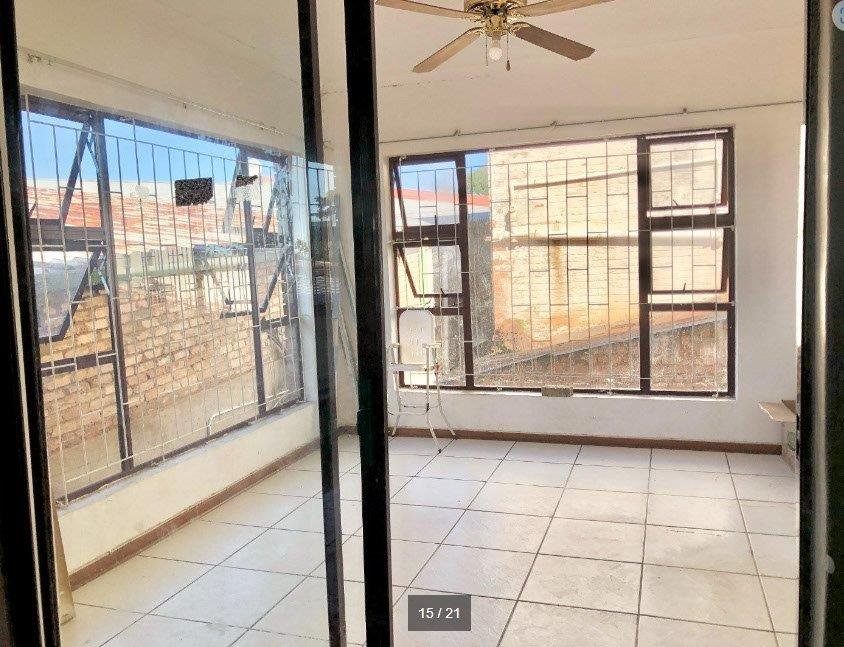 To Let 2 Bedroom Property for Rent in Raslouw Gauteng