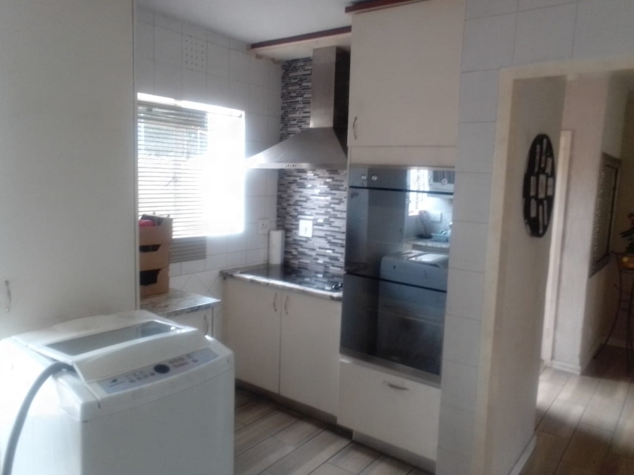 To Let 3 Bedroom Property for Rent in Lyndhurst Gauteng