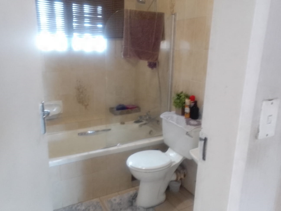 To Let 3 Bedroom Property for Rent in Lyndhurst Gauteng