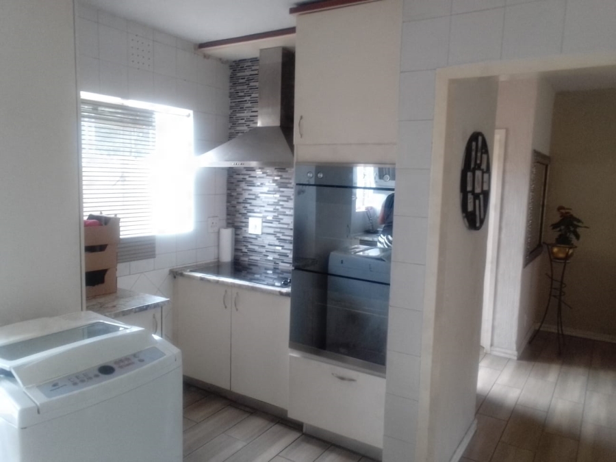 To Let 3 Bedroom Property for Rent in Lyndhurst Gauteng