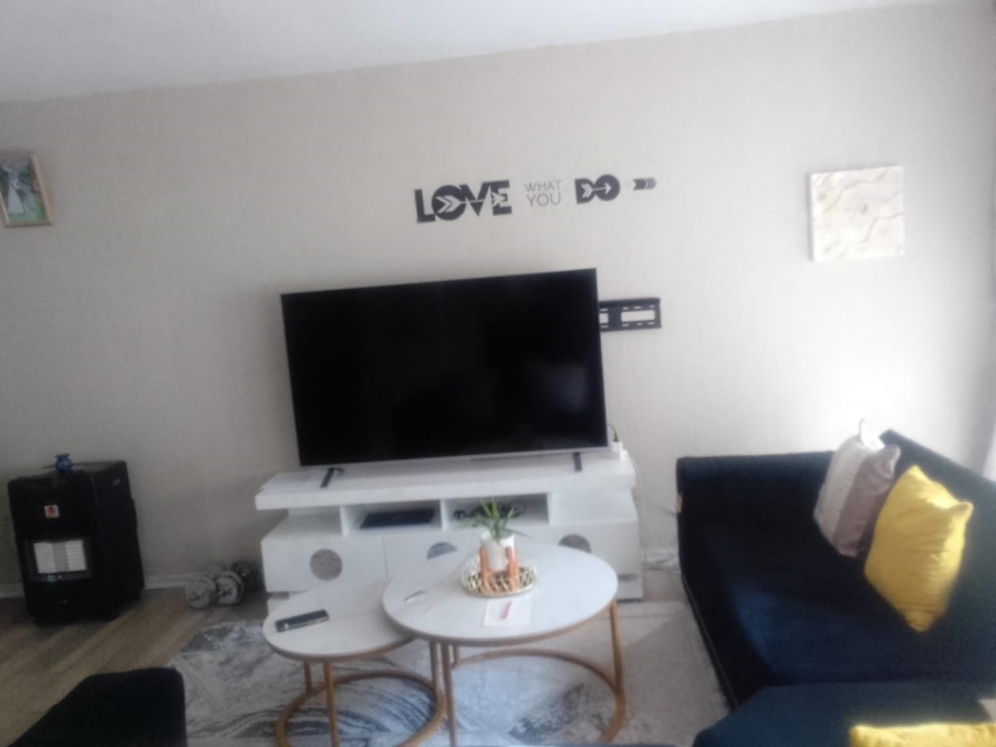 To Let 3 Bedroom Property for Rent in Lyndhurst Gauteng